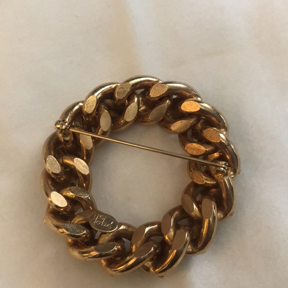 ⚡️FINAL PRICE⚡️ Vintage Leaf Wreath Like Brooch Pin - Picture 3 of 8
